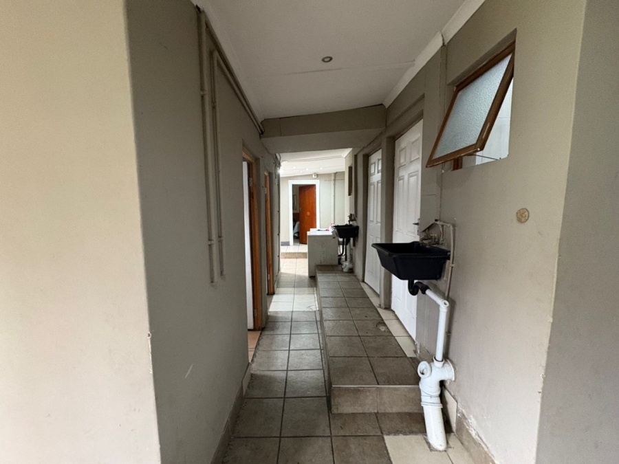 10 Bedroom Property for Sale in Quigney Eastern Cape
